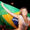 ALINNE_ROSA_COM_A_BANDEIRA_DO_BRASIL1_(1).JPG