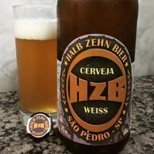 Halb Zehn Bier Weiss