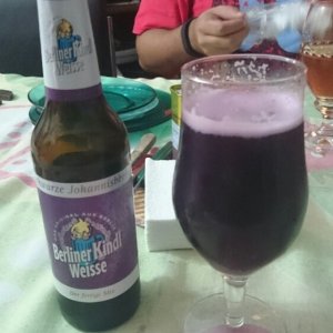 Weisse mit Schuss schwarze Johannisbeere